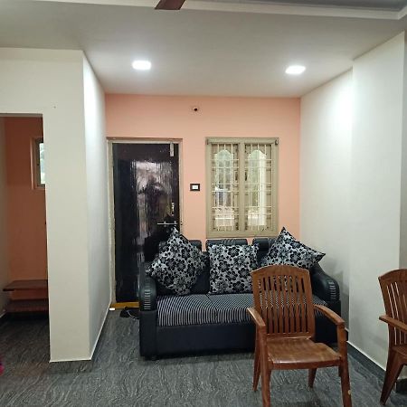 Sri Govinda Nilayam Home Stay 1 Visakhapatnam Eksteriør billede