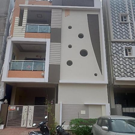 Sri Govinda Nilayam Home Stay 1 Visakhapatnam Eksteriør billede