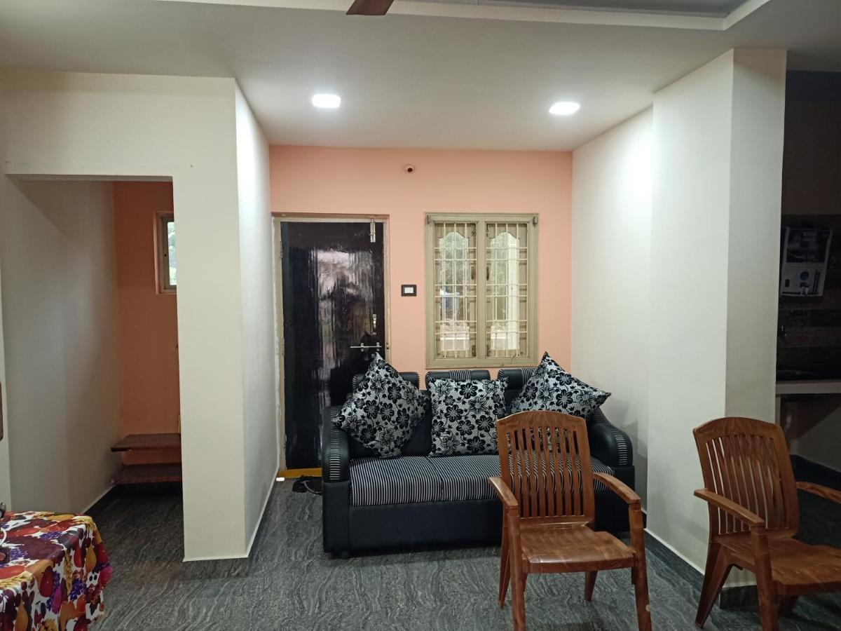 Sri Govinda Nilayam Home Stay 1 Visakhapatnam Eksteriør billede