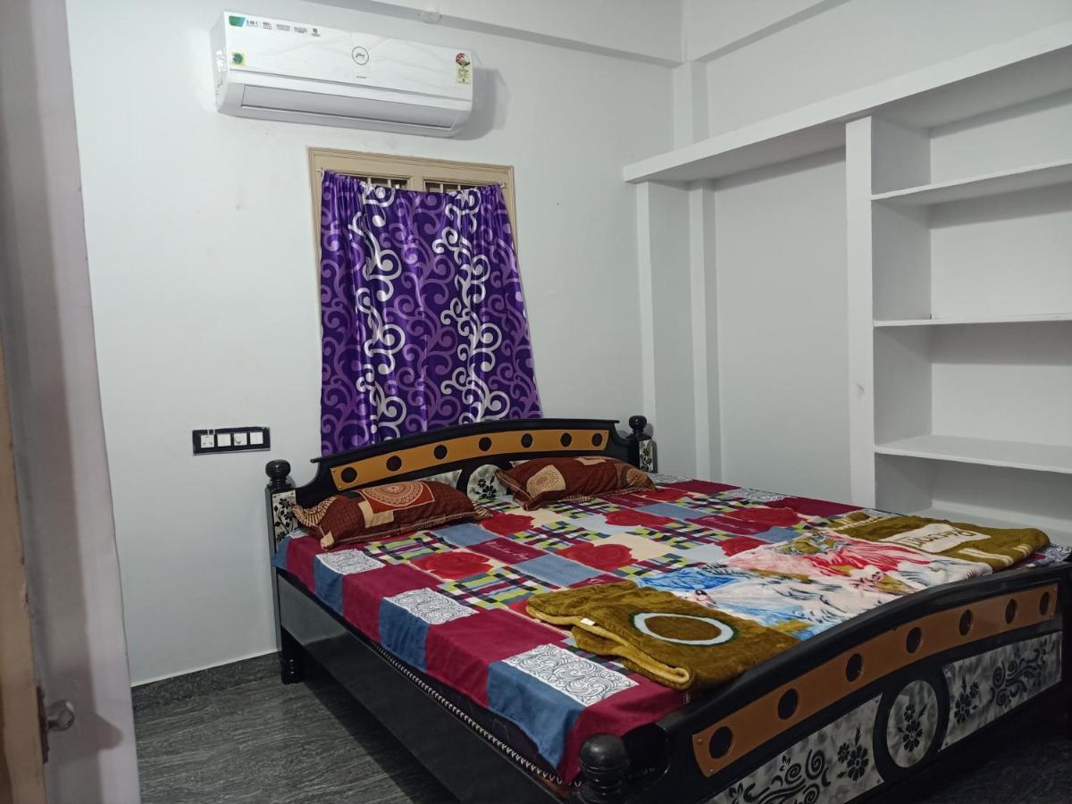 Sri Govinda Nilayam Home Stay 1 Visakhapatnam Eksteriør billede