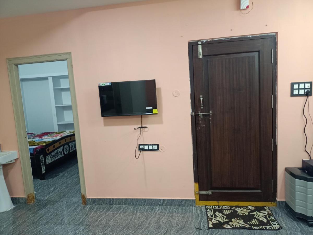 Sri Govinda Nilayam Home Stay 1 Visakhapatnam Eksteriør billede