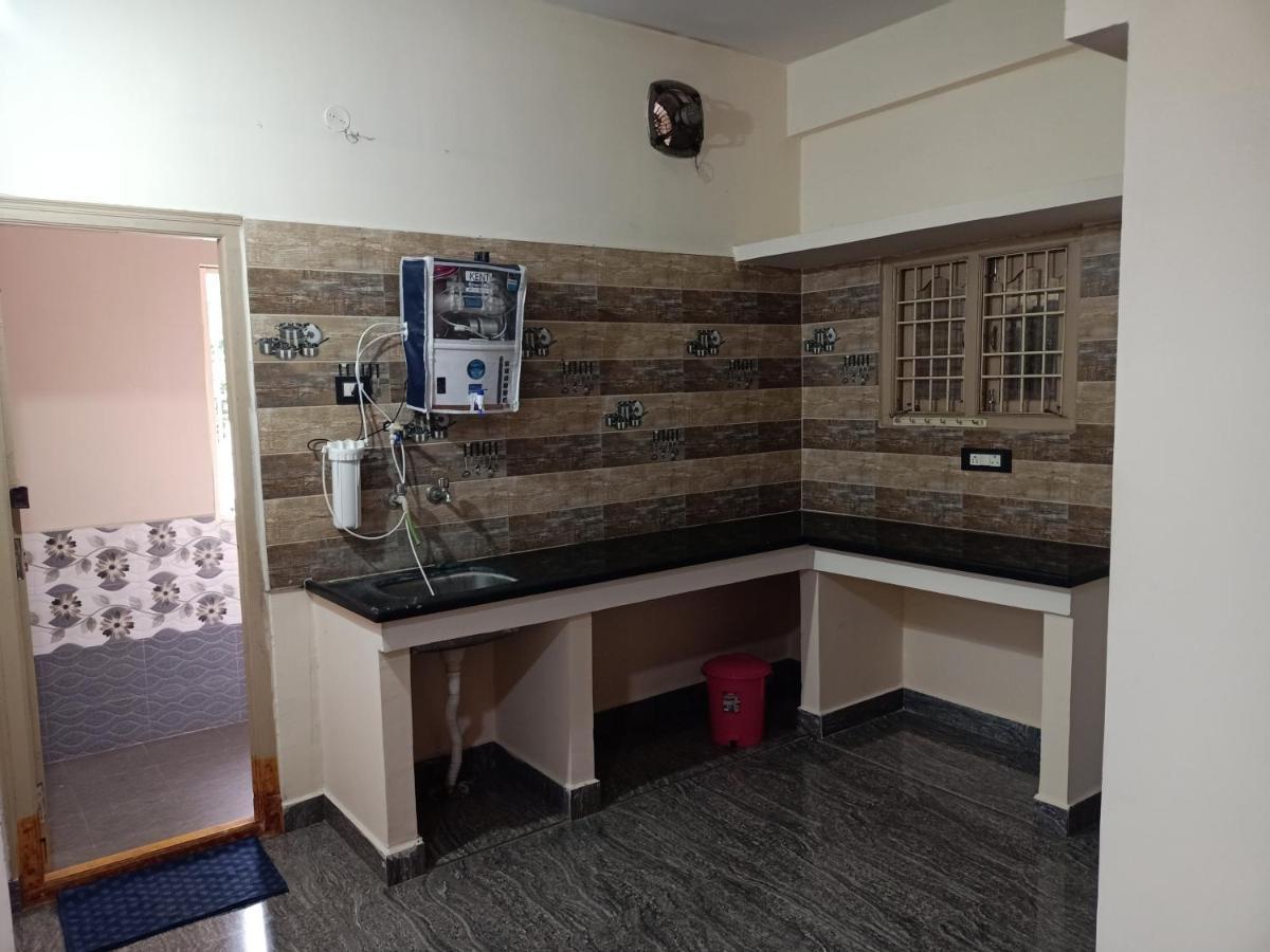 Sri Govinda Nilayam Home Stay 1 Visakhapatnam Eksteriør billede