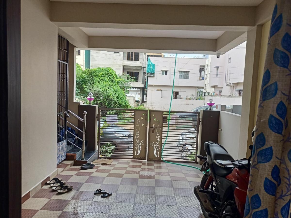 Sri Govinda Nilayam Home Stay 1 Visakhapatnam Eksteriør billede